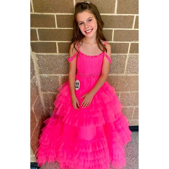 Ashley Lauren Girls Hot Pink Pageant Dress; Size 4 (street size7/8) - Picture 2 of 4